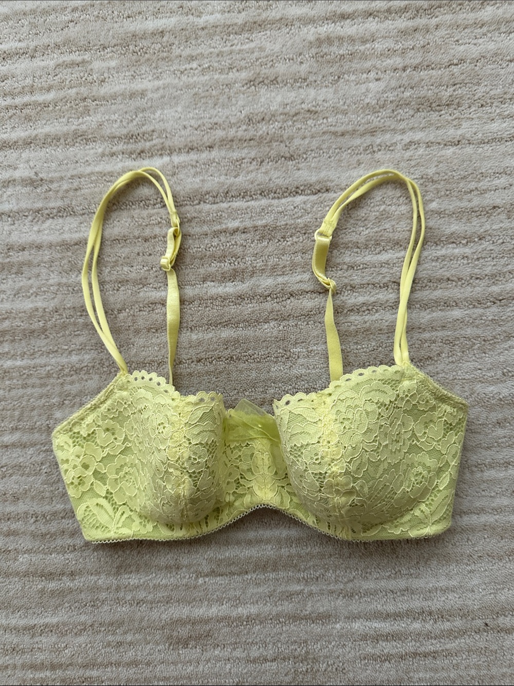 b.tempt'd by Wacoal Ciao Bella Balconette Bra Lace in Yellow Size 32D